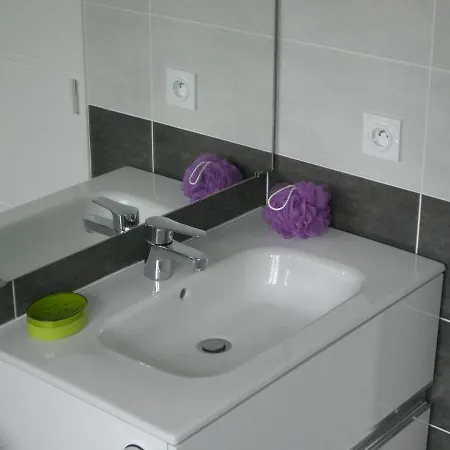 Rose-Lavande Apartment
